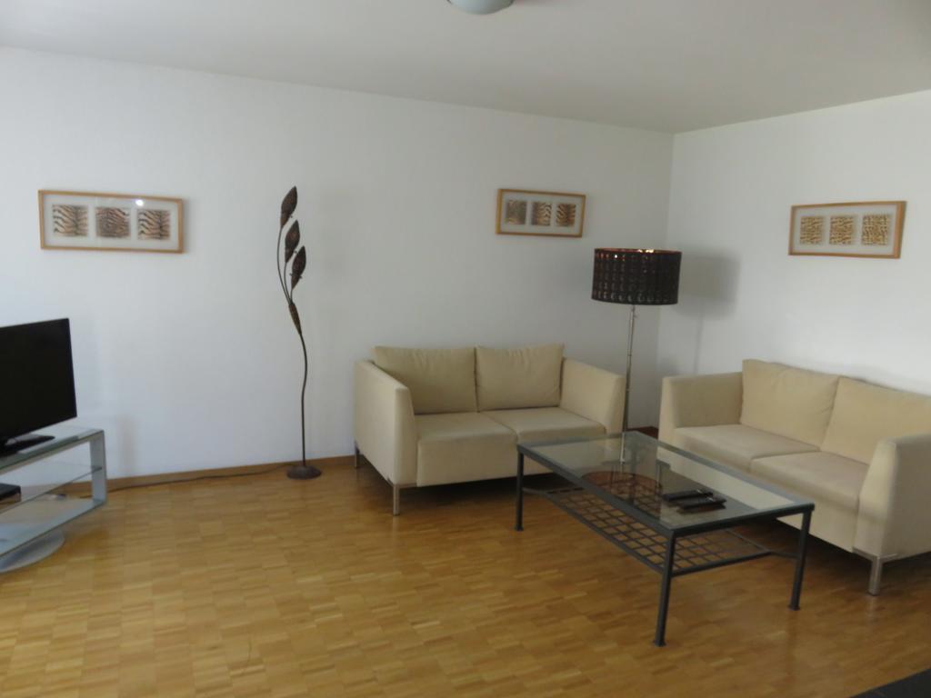 Swiss Star District 11 - Self Check-In Apartman Zürich Kültér fotó