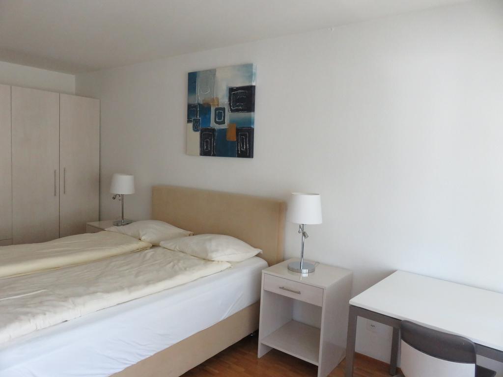 Swiss Star District 11 - Self Check-In Apartman Zürich Kültér fotó